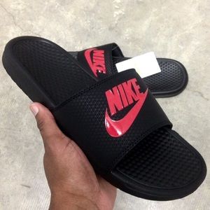 nike benassi slides red and black